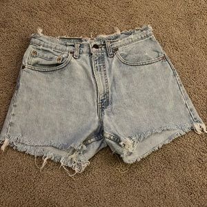 Distressed Vintage Levi Jean shorts high waisted